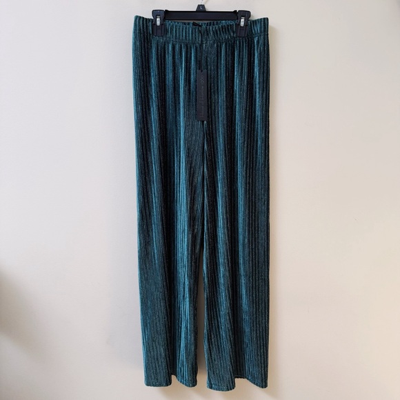 House of Harlow 1960 Pants - House of Harlow NWT Emerald Green Velvet Pants